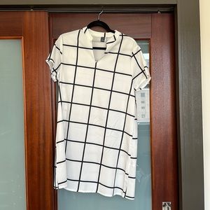 Dress with printed patterns